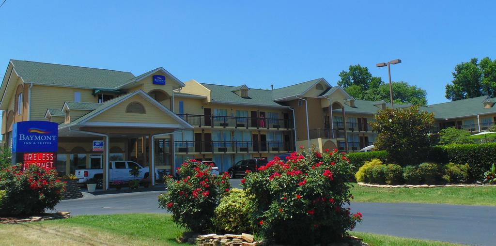 Baymont By Wyndham Sevierville Pigeon Forge Exterior photo