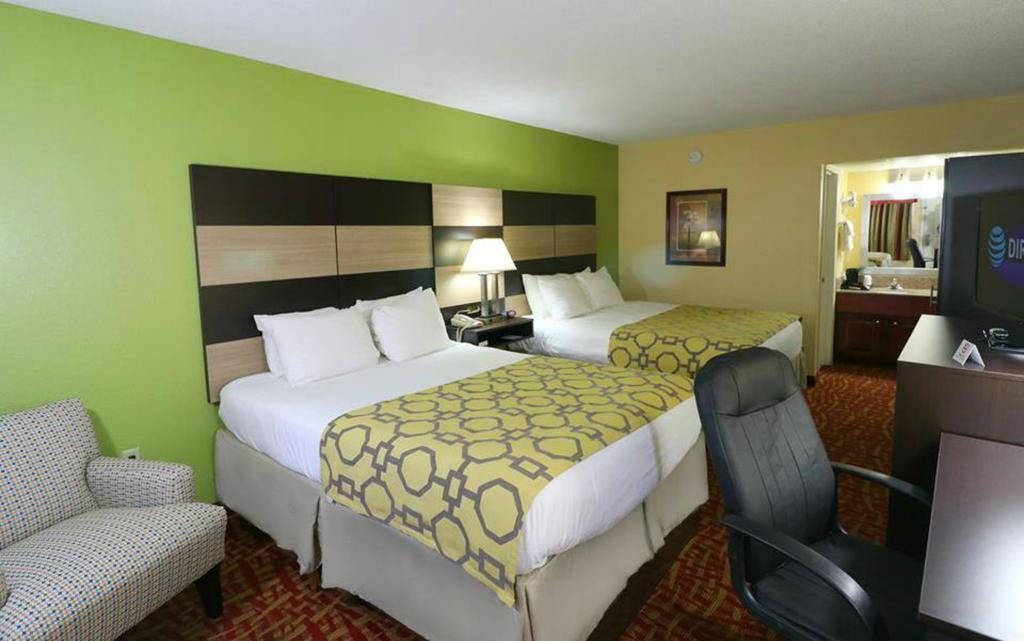 Baymont By Wyndham Sevierville Pigeon Forge Room photo