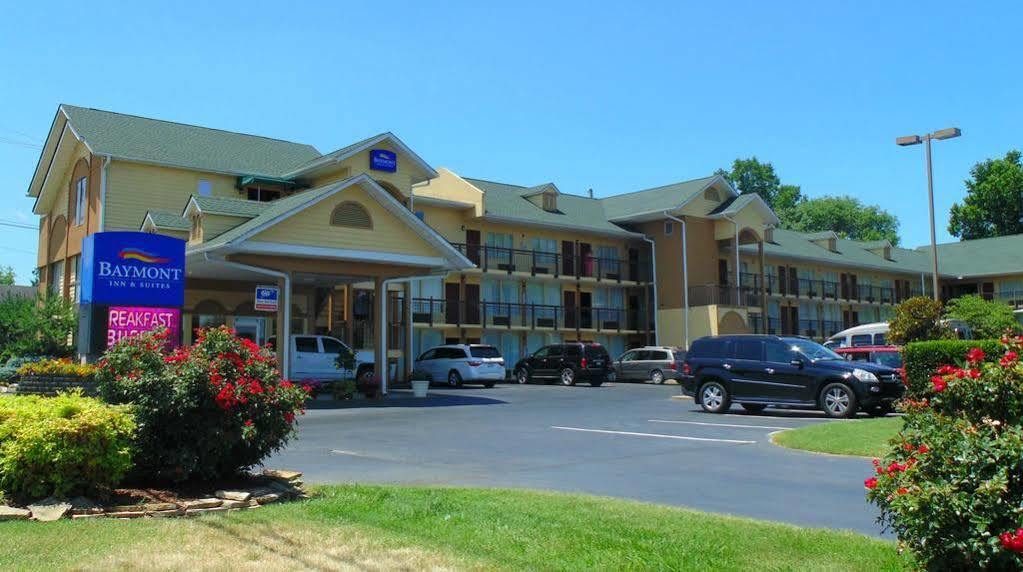 Baymont By Wyndham Sevierville Pigeon Forge Exterior photo